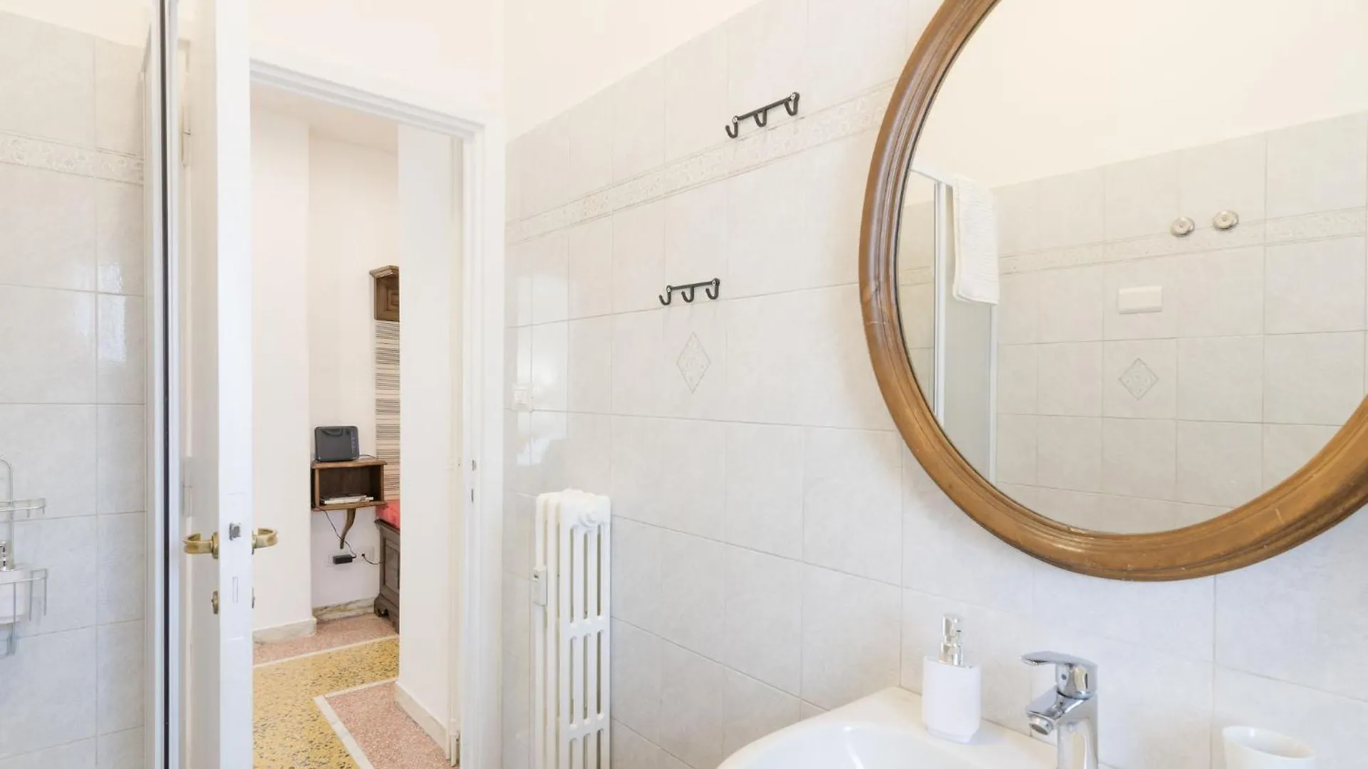 Apartment Appartamento Renato Roma Musei Vaticani By Interhome